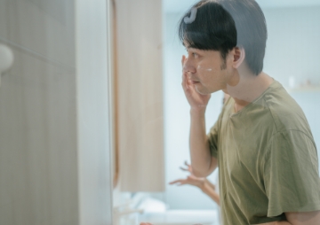 スキンケアをしている様子